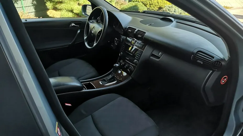 MERCEDES-BENZ C Klasa -