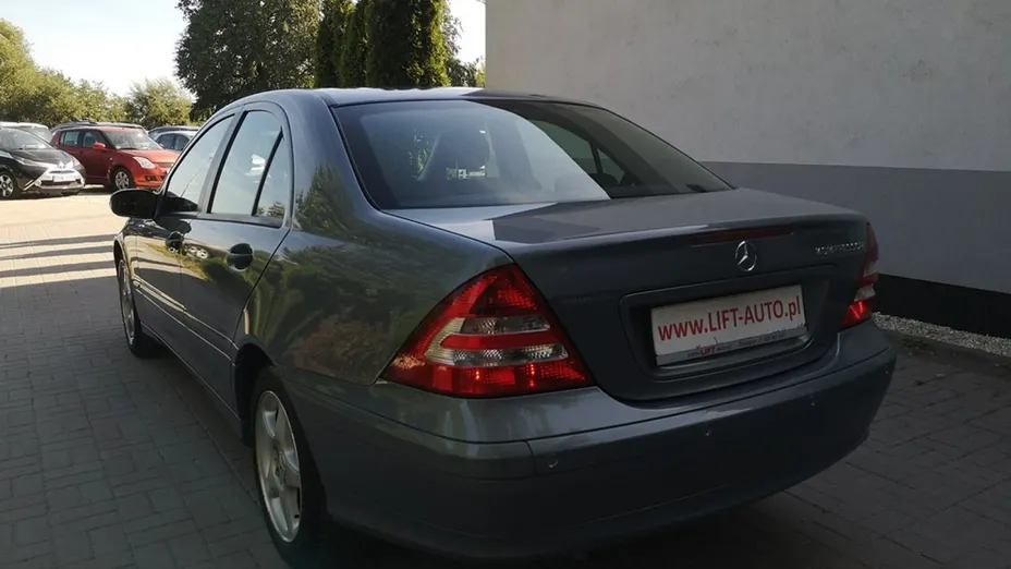 MERCEDES-BENZ C Klasa -