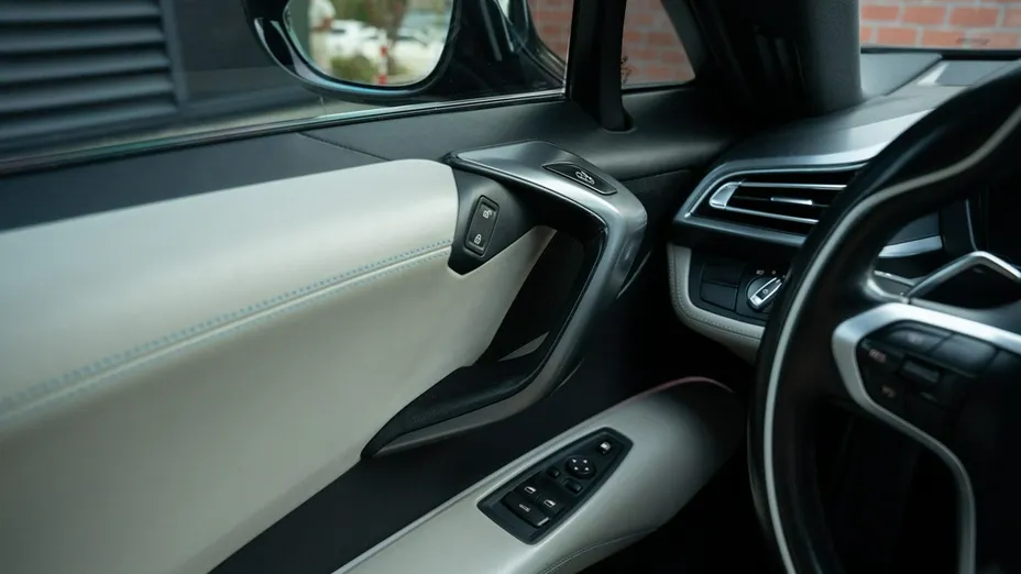 BMW i8 -