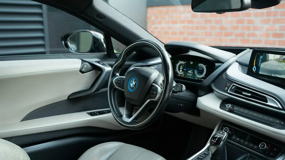 BMW i8 -