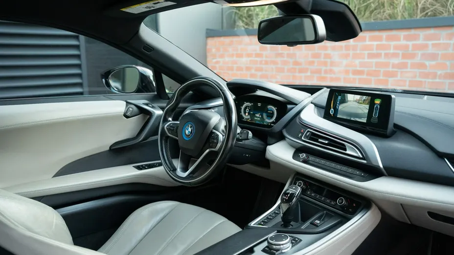 BMW i8 -