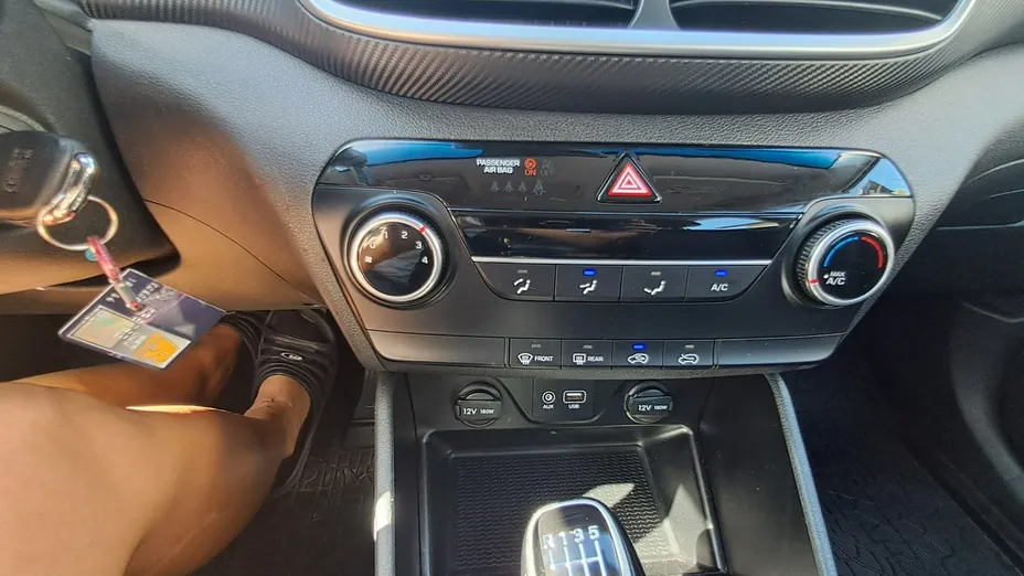 HYUNDAI Tucson -