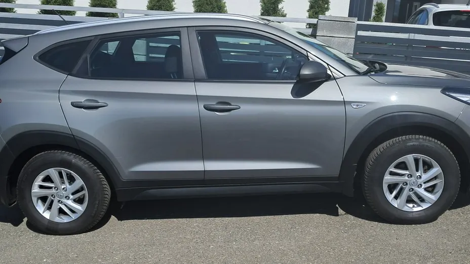 HYUNDAI Tucson -