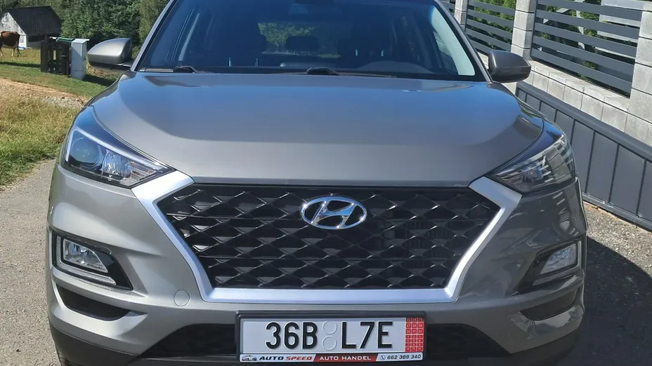 HYUNDAI Tucson -