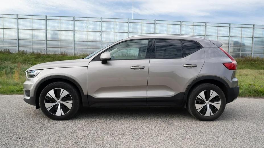 VOLVO XC40 -