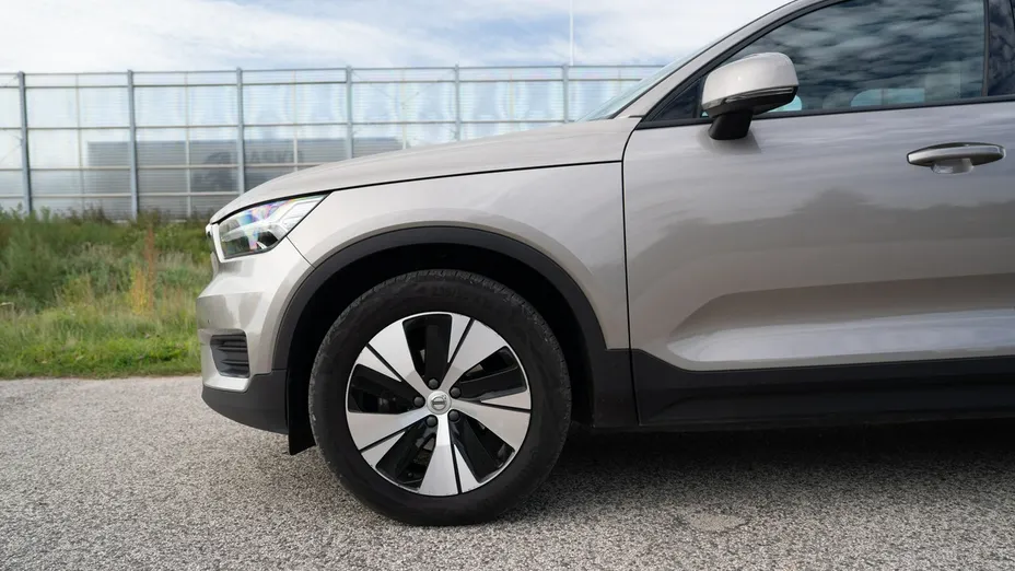 VOLVO XC40 -
