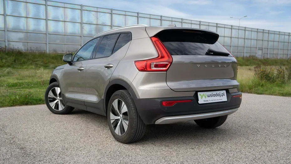 VOLVO XC40 -