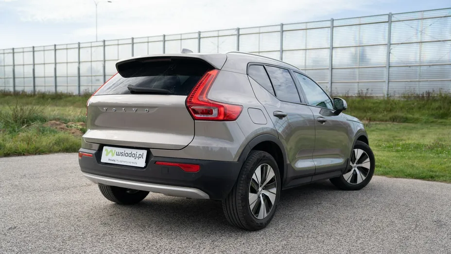 VOLVO XC40 -