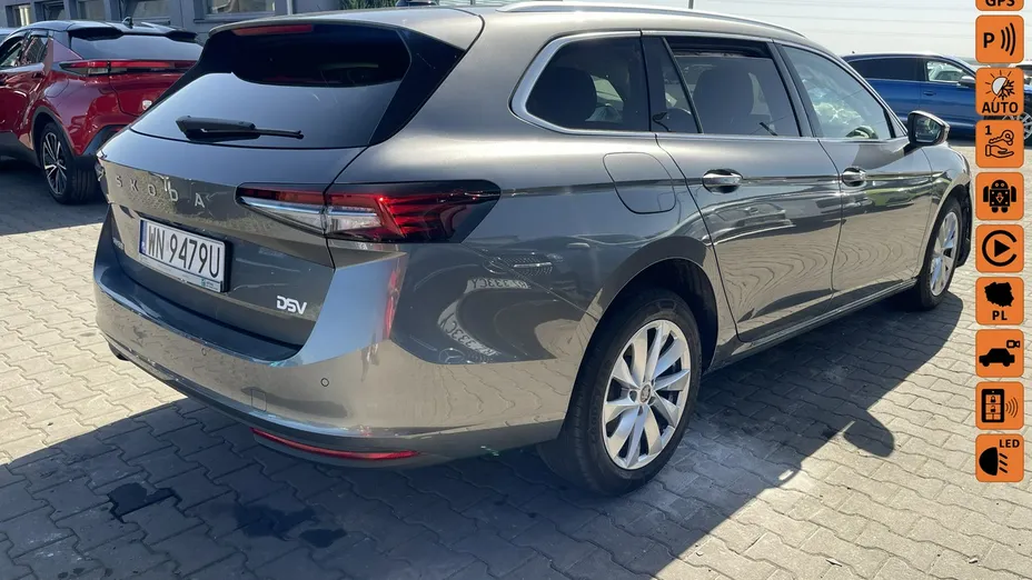SKODA Superb -