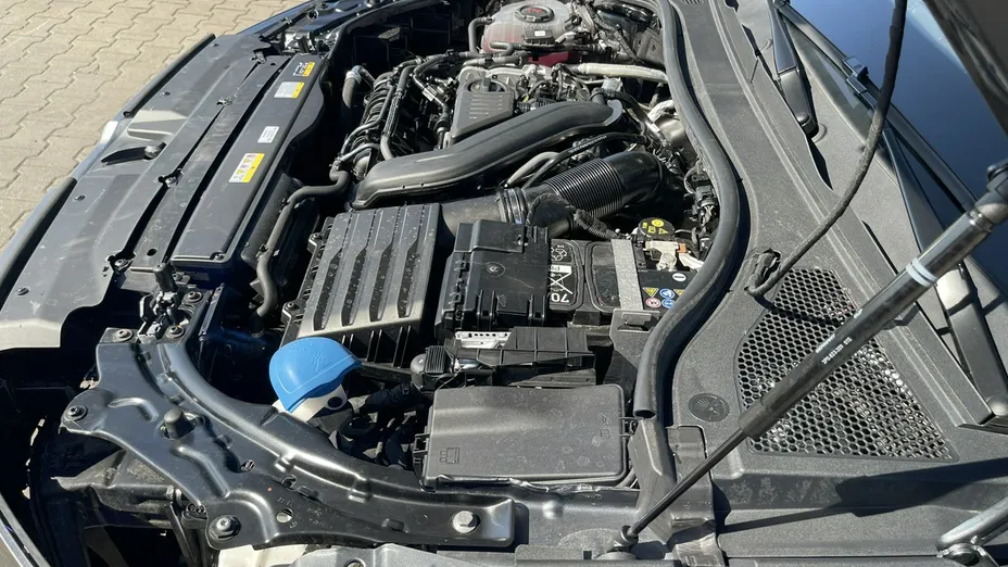 SKODA Superb -