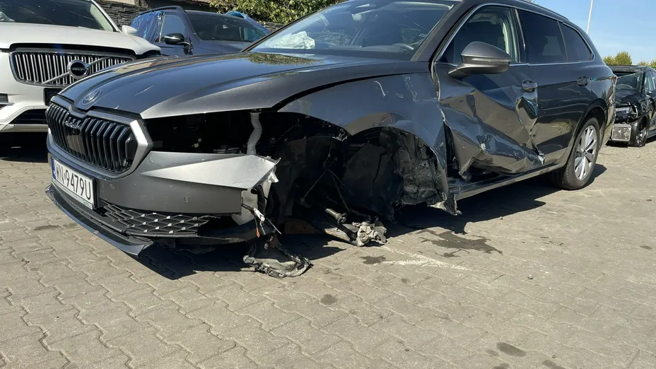 SKODA Superb -