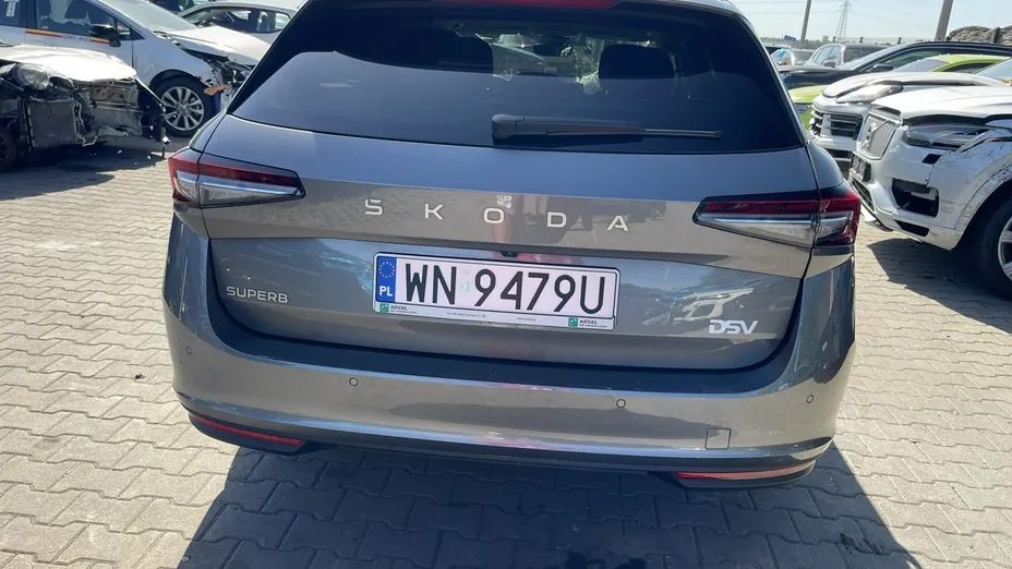 SKODA Superb -