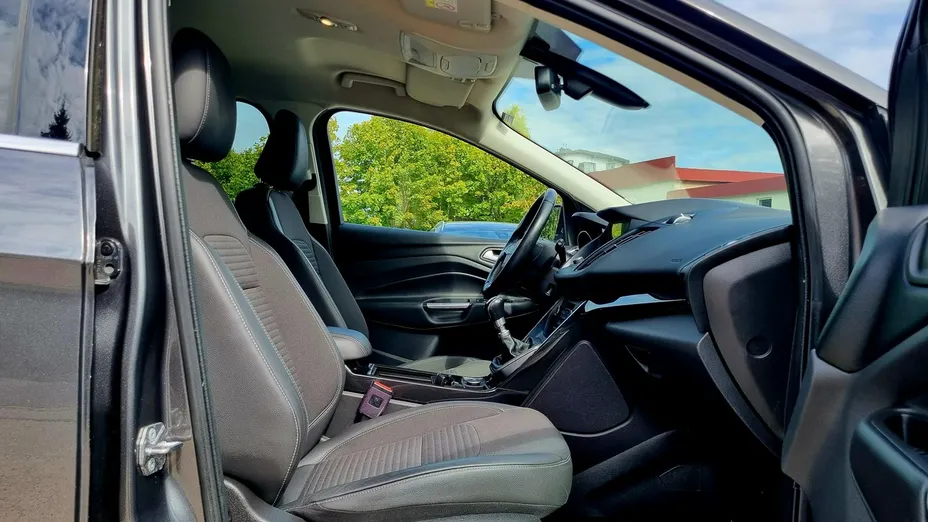FORD Kuga -