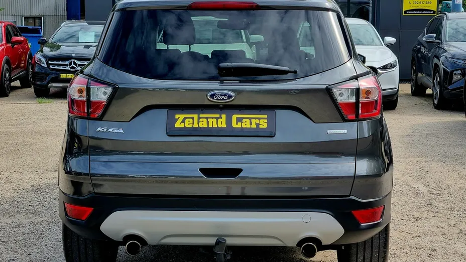 FORD Kuga -