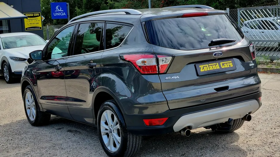 FORD Kuga -