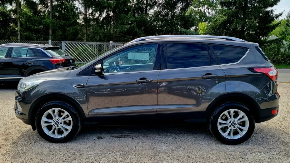 FORD Kuga -