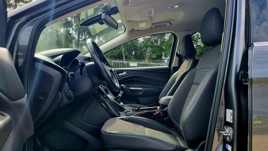 FORD Kuga -