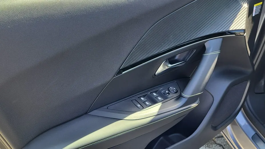 PEUGEOT 2008 -