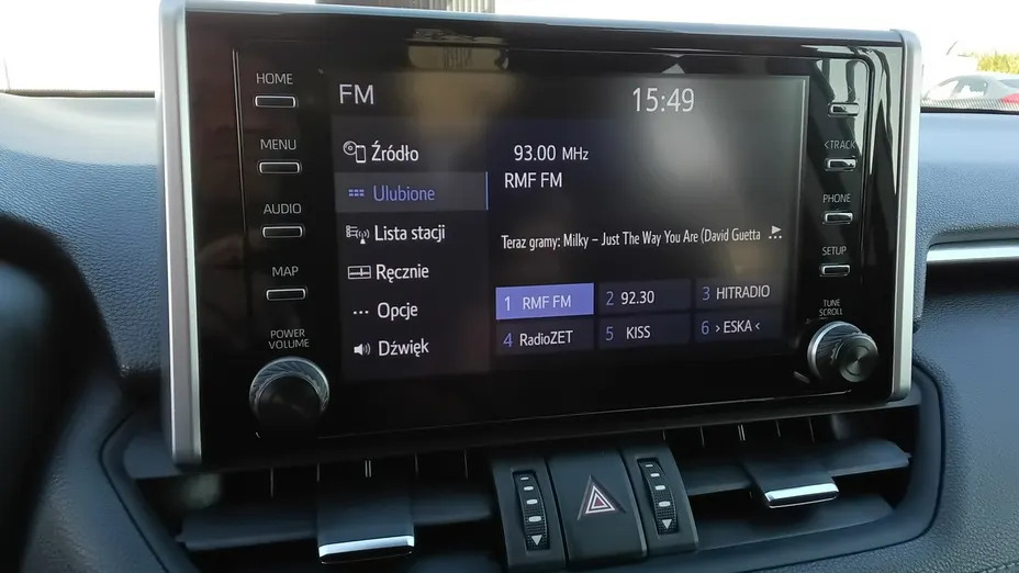 TOYOTA RAV4 -