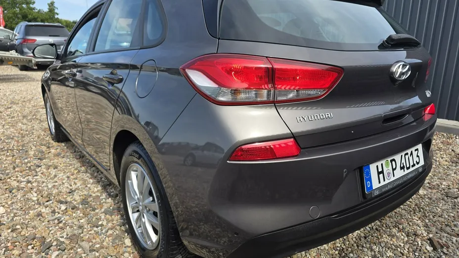 HYUNDAI i30 -