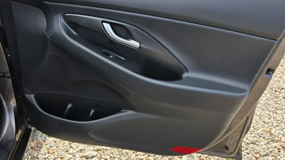 HYUNDAI i30 -