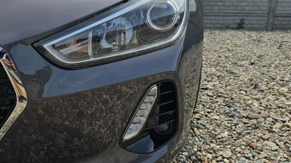 HYUNDAI i30 -