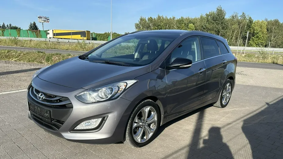 HYUNDAI i30 -