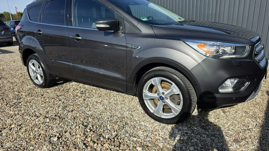 FORD Kuga -