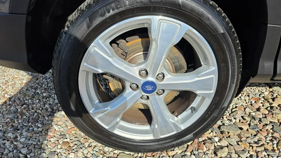 FORD Kuga -