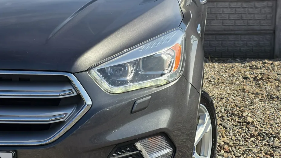 FORD Kuga -