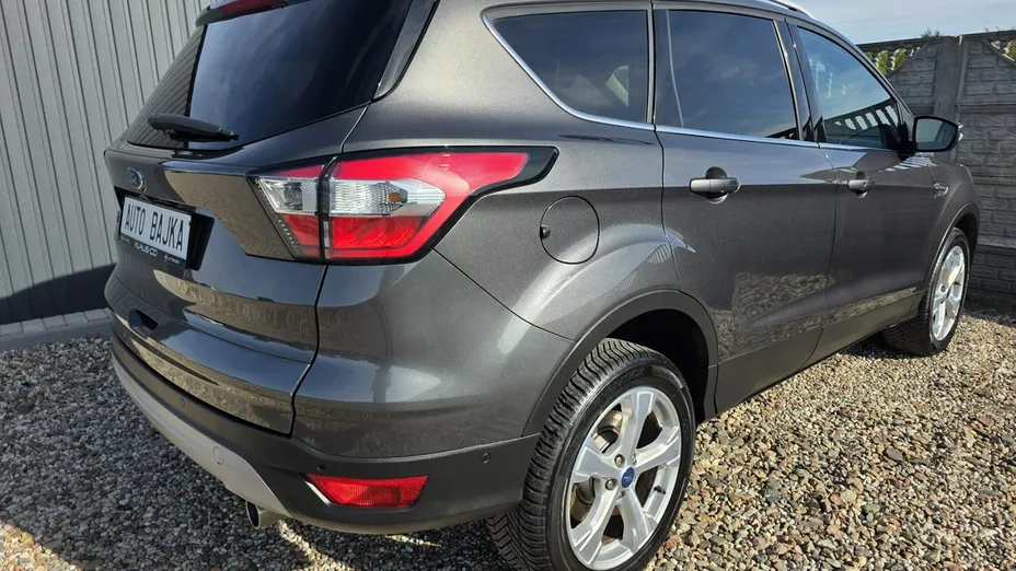 FORD Kuga -