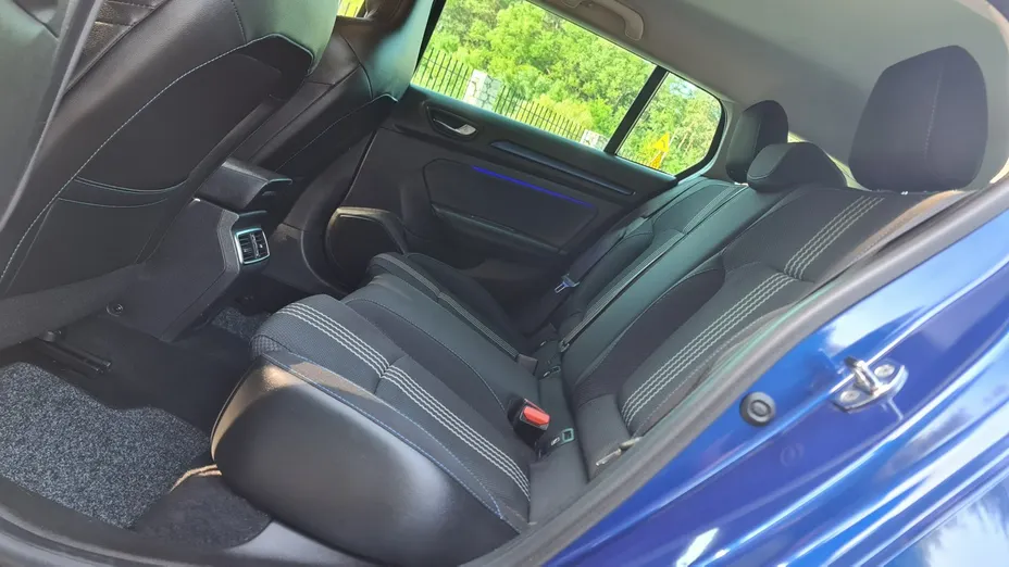 RENAULT Megane -