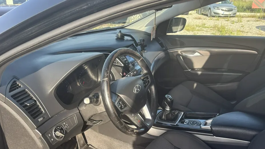 HYUNDAI i40 -