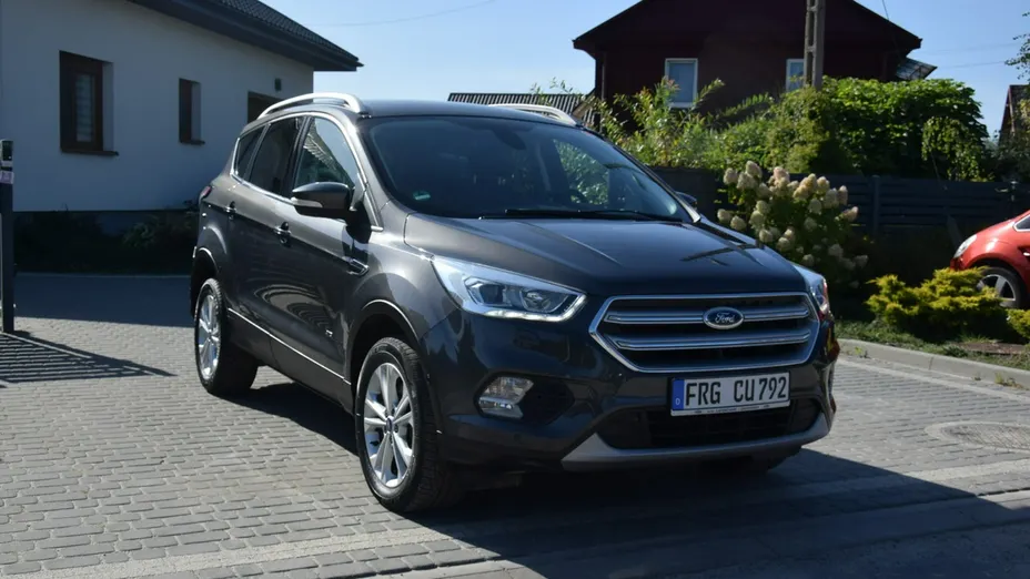 FORD Kuga -