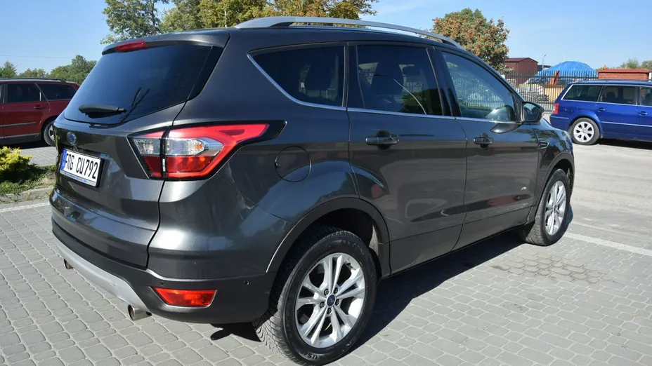 FORD Kuga -