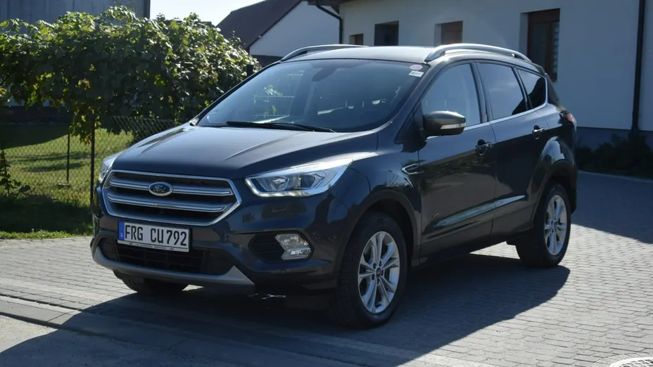 FORD Kuga -