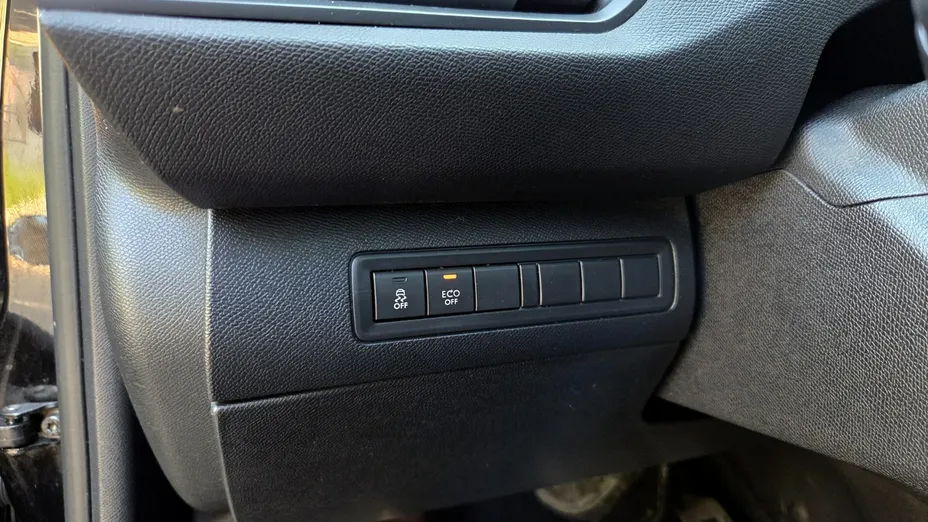 PEUGEOT 308 -