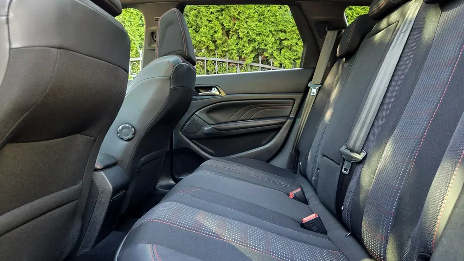PEUGEOT 308 -