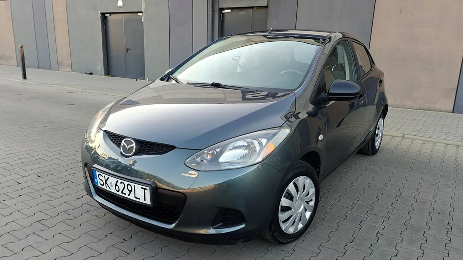 MAZDA 2 -