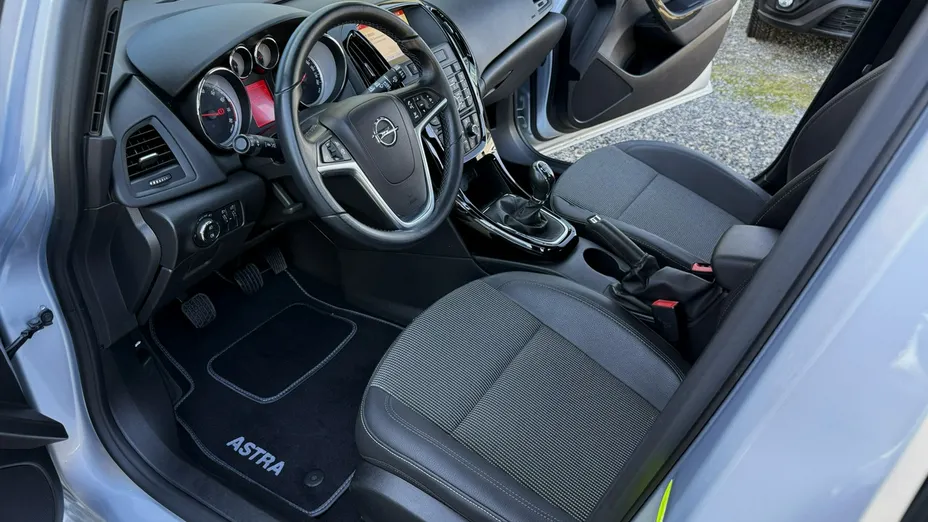 OPEL Astra -