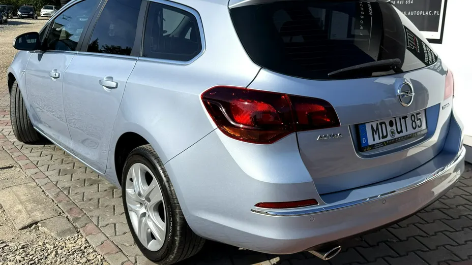 OPEL Astra -