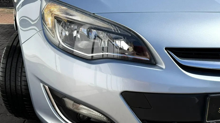 OPEL Astra -