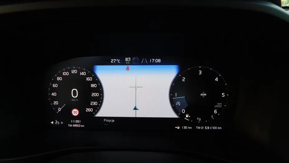 VOLVO XC40 -