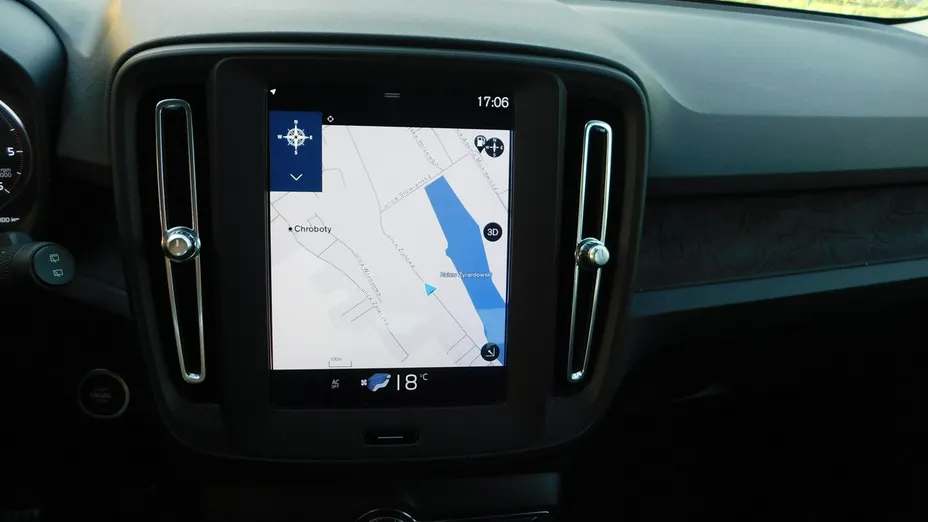VOLVO XC40 -