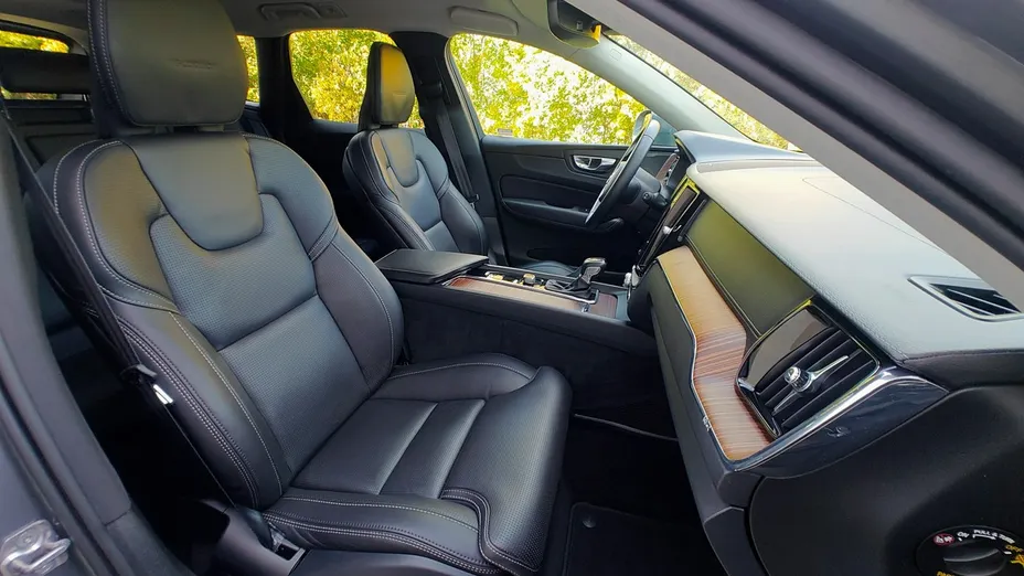 VOLVO XC60 -