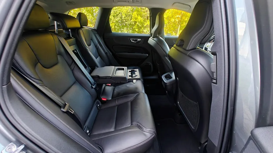 VOLVO XC60 -