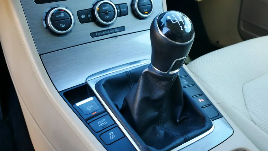 VOLKSWAGEN Passat -