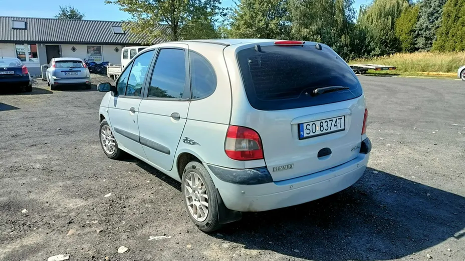 RENAULT Scenic -
