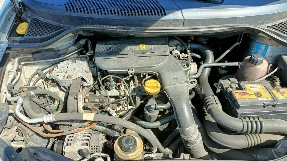 RENAULT Scenic -