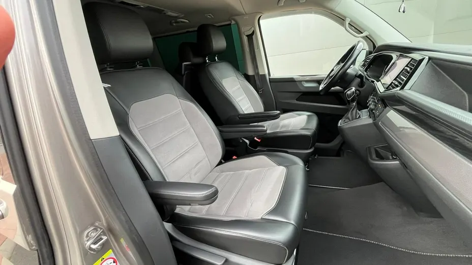 VOLKSWAGEN Multivan -